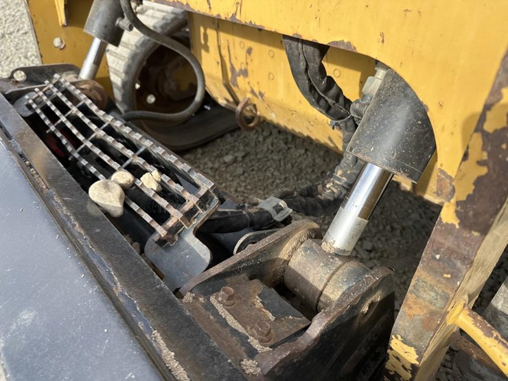 2018-caterpillar-289d-image-11