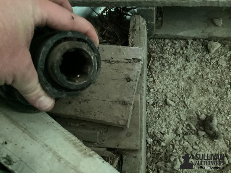 one-row-planter,-tire-&-parts-image-10