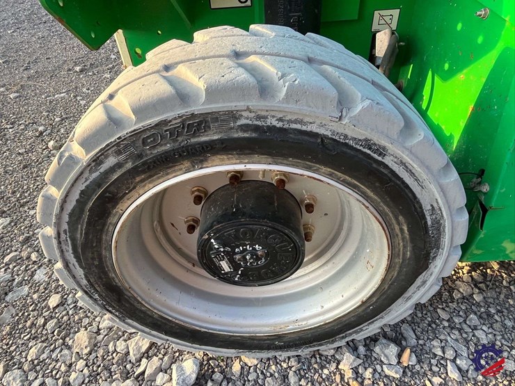 2015-jlg-4069le-image-9