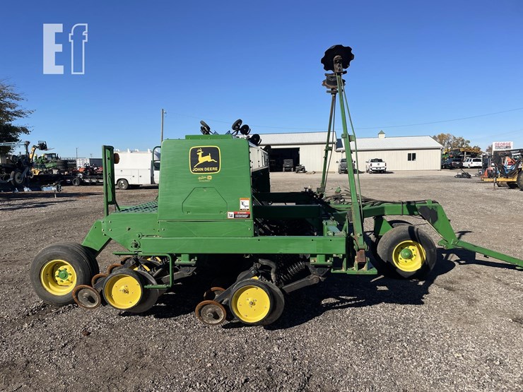 1997-john-deere-750-image-3