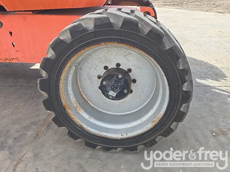 2015-jlg-600aj-image-29