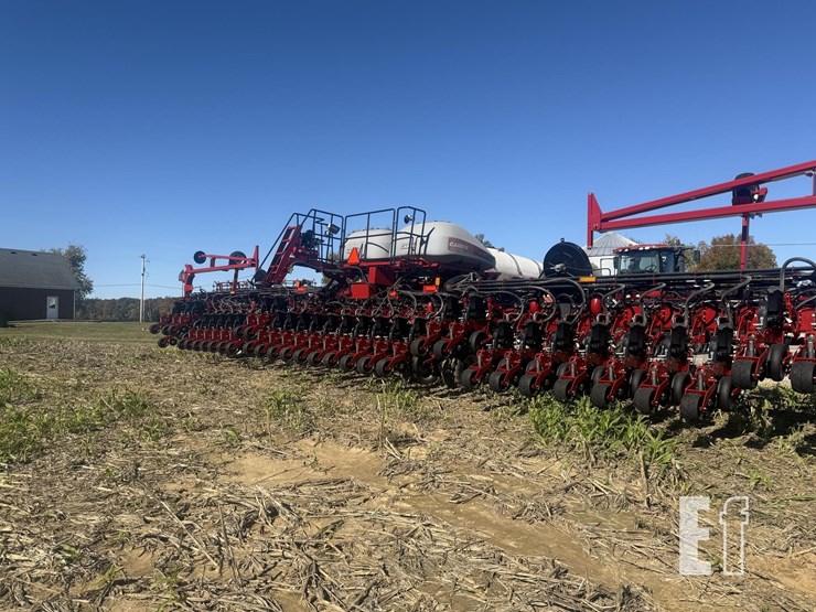 2024-case-ih-2160-image-3