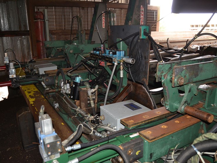 cleereman-model-lpc-42-3-head-block-carriage-w/-length-of-carriage-17'-w/-trackway-w/-pantagraph-w/-end-of-track-air-bag-stops-sn#42-39092-image-9