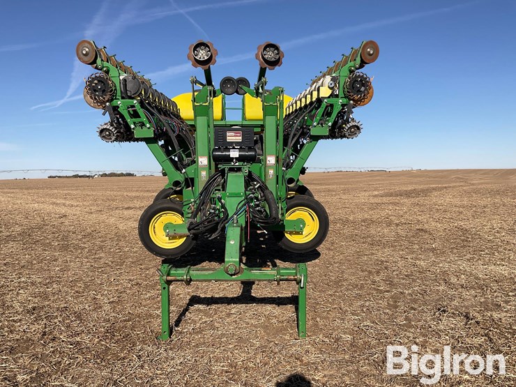 2010-john-deere-1790-image-2