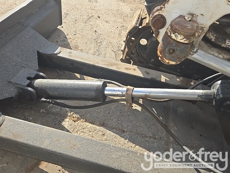 bobcat-331g-image-24