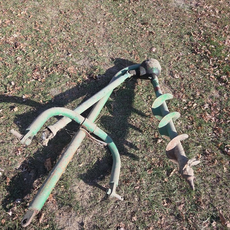 8" 3pt pole hole auger