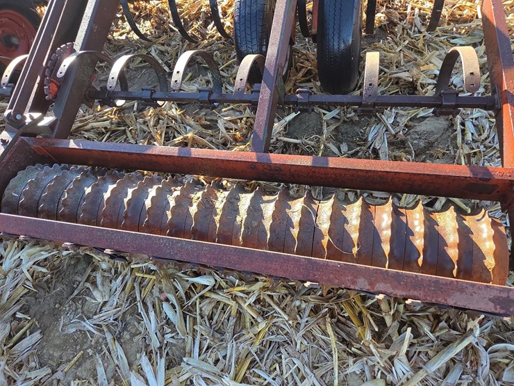 13'6"-brillion-cultimulcher-image-12