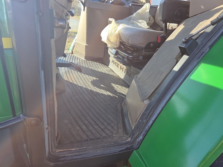 john-deere-7810-image-33