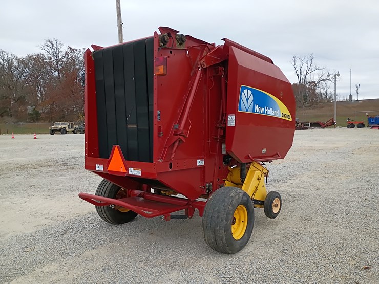 2014-new-holland-br7060-image-5