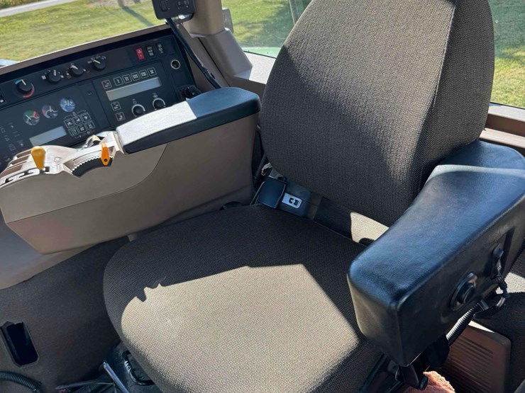 1999-john-deere-8100-image-24