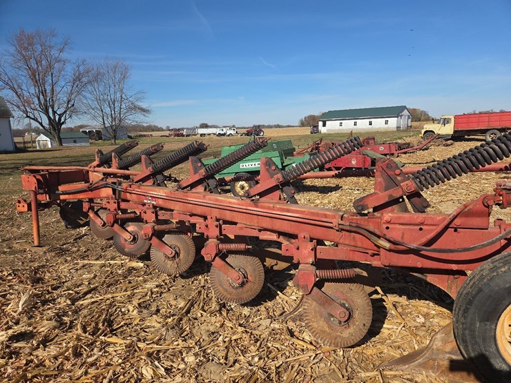 white-6-bottom-plow-image-20