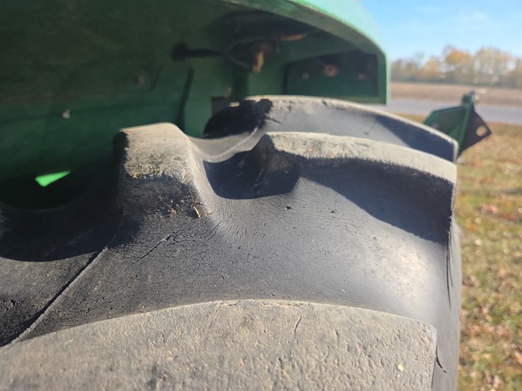 1996-john-deere-1070-image-31