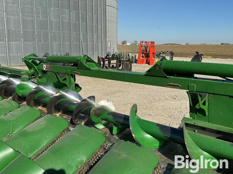 2024-john-deere-c12f-image-13