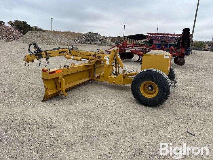 2016-landoll-1632rs-pull-type-grader/blade-image-7