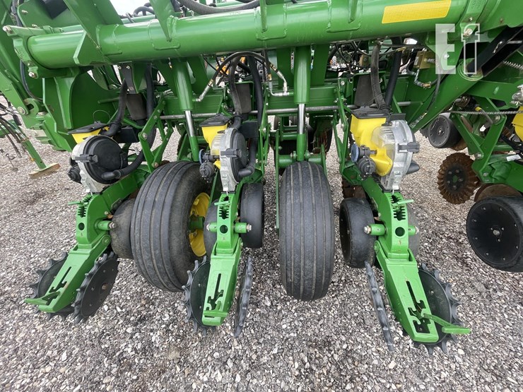 2012-john-deere-1790-image-14