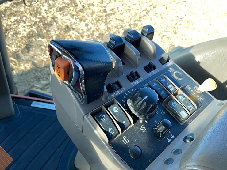 case-ih-275-image-47