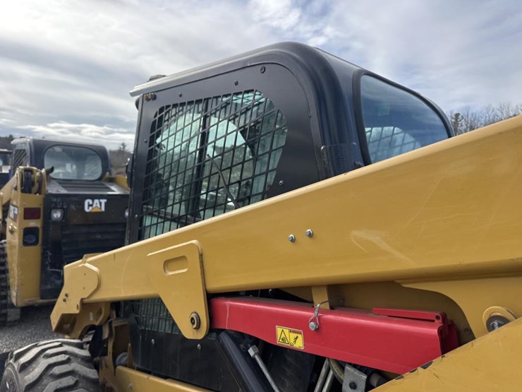 2016-caterpillar-262d-image-24