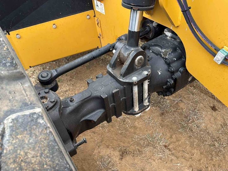 2019-caterpillar-tl1055d-image-22