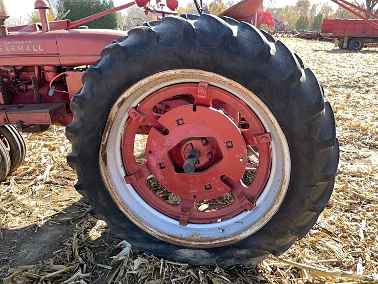 ih-farmall-h-tractor-image-25