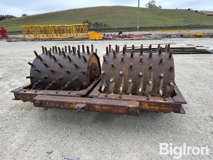 pull-type-double-drum-sheepsfoot-compactor-image-6