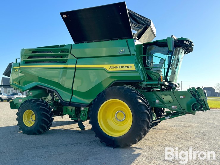 2022-john-deere-x9-1000-image-3