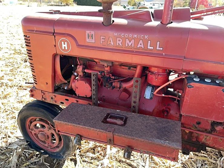 ih-farmall-h-tractor-image-32