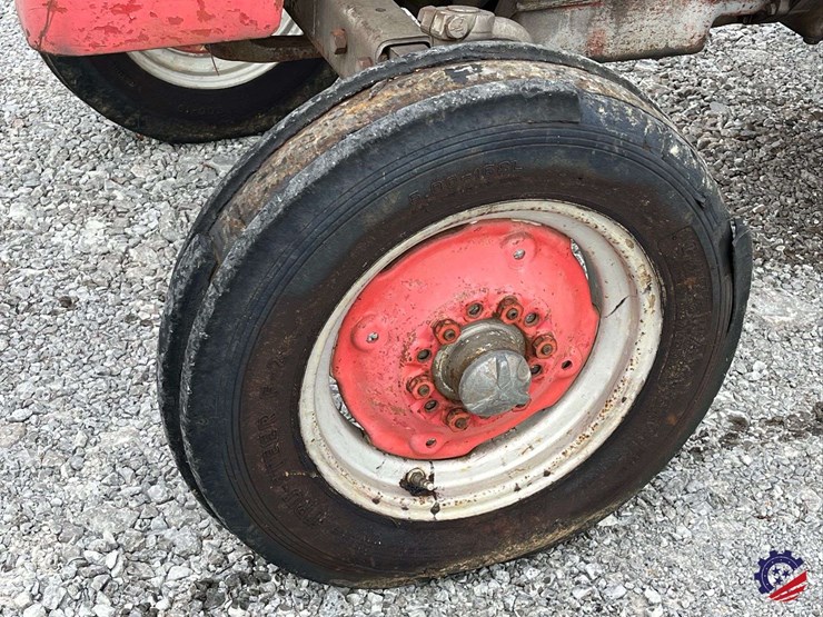 massey-ferguson-mf165-image-7