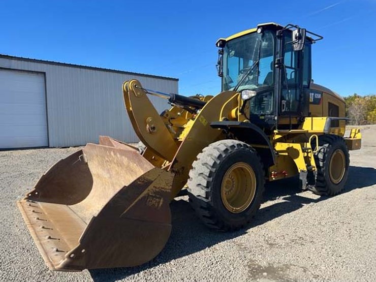 2016-caterpillar-926m-image-1