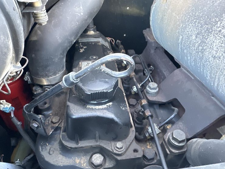 john-deere-240-image-26