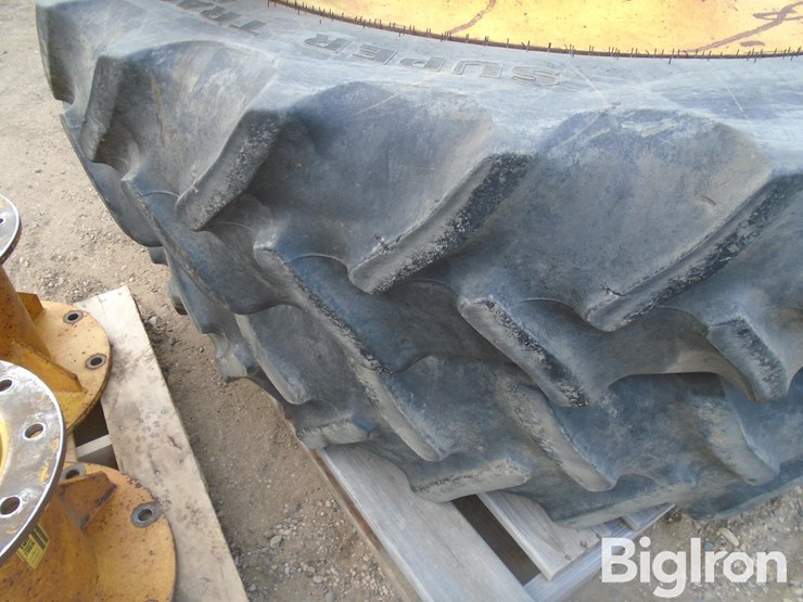 john-deere-380-image-12