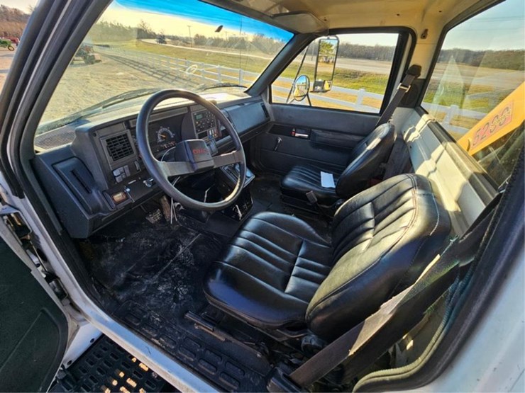 1997-imt-5200-image-41