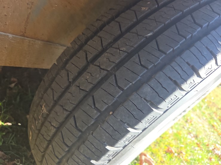 16'-ponderosa-livestock-trailer-image-6