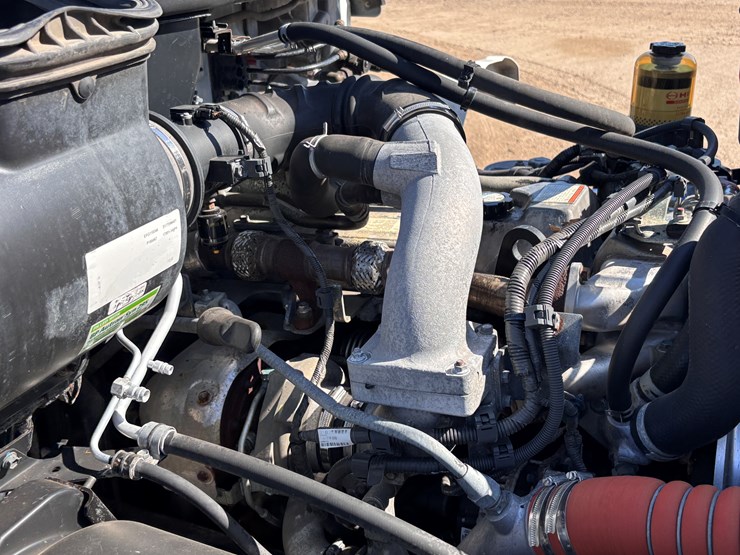 2014-axle-24ft-image-23