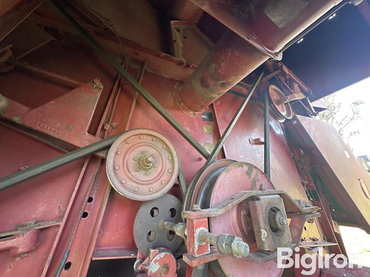 1990-case-ih-1680-image-20