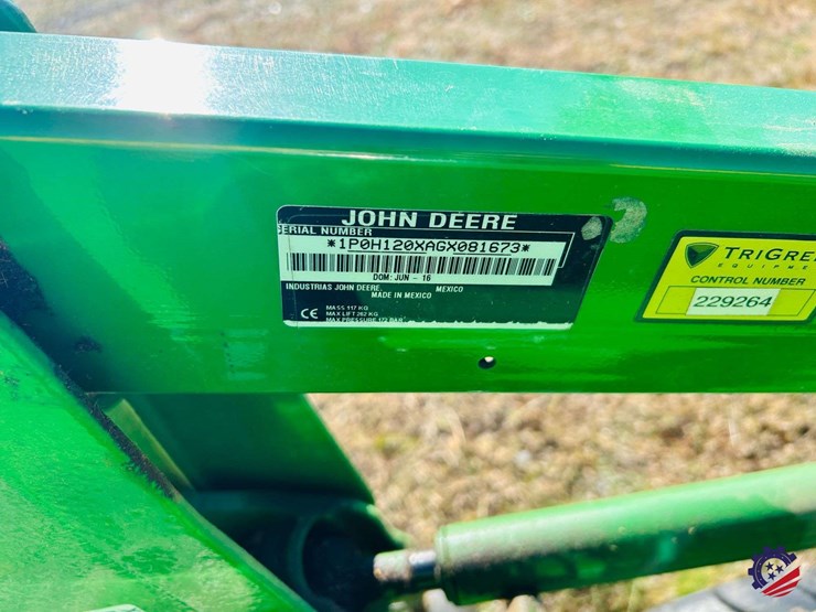 2016-john-deere-1025r-image-33