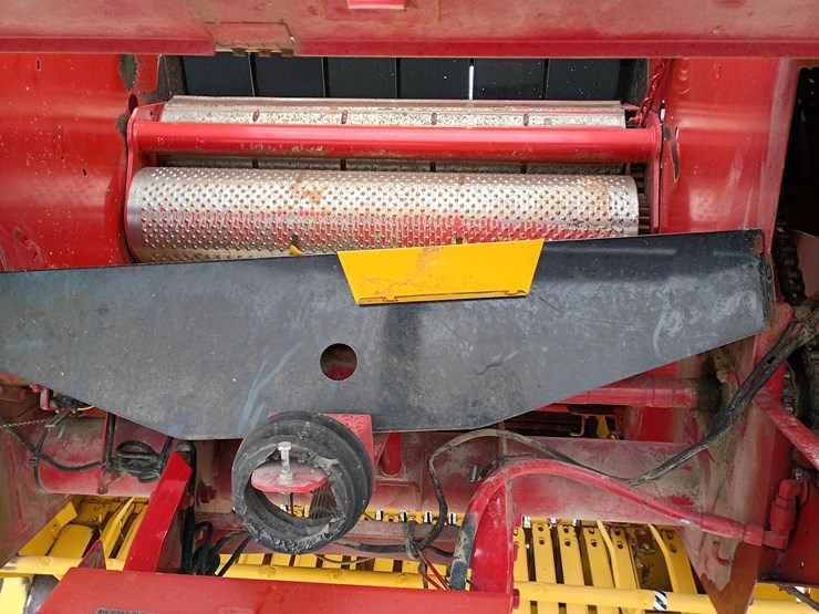 2014-new-holland-br7060-image-18