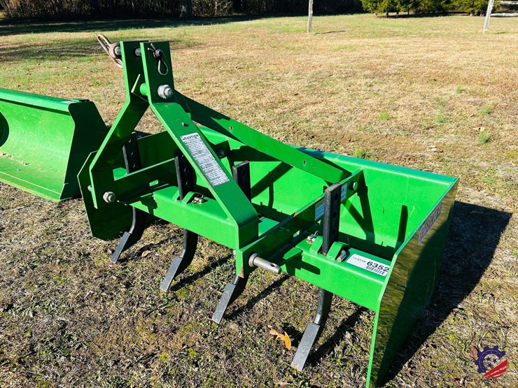 2016-john-deere-1025r-image-100