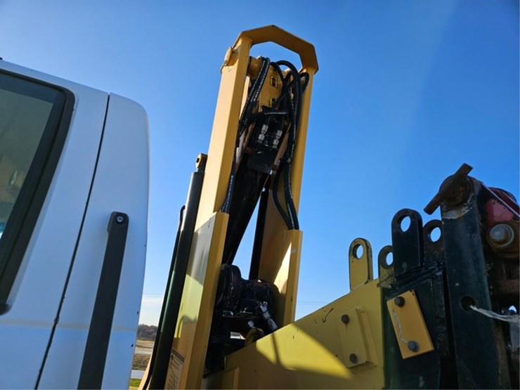 1997-imt-5200-image-25