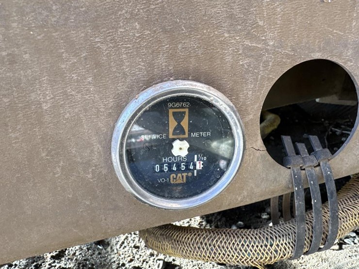 caterpillar-235-image-49