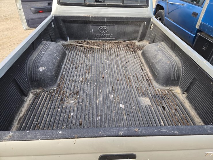 2000-toyota-tacoma-image-10