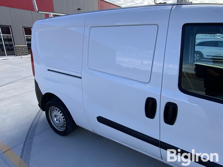 2017-ram-promaster-city-image-19