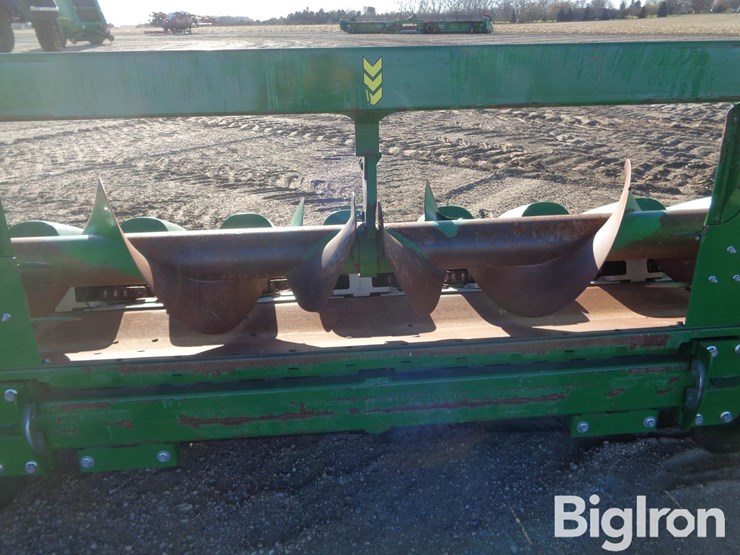 2021-john-deere-c18r-image-14