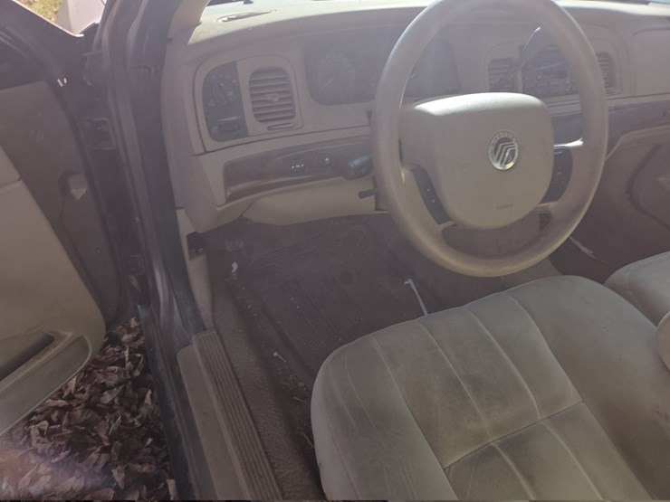 2006-mercury-grand-marquis-gs-car-image-16