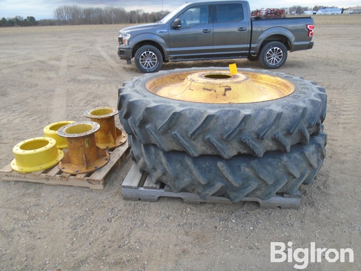 john-deere-380-image-9