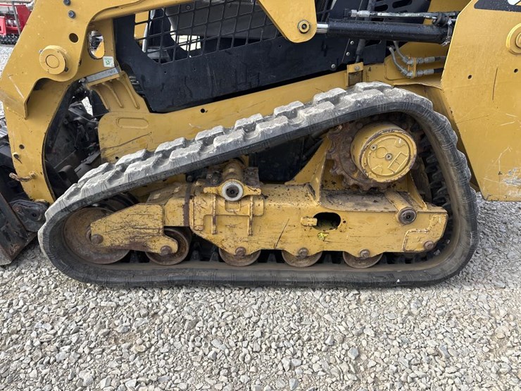 caterpillar-239d-image-43