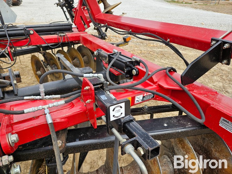 case-ih-370-image-14