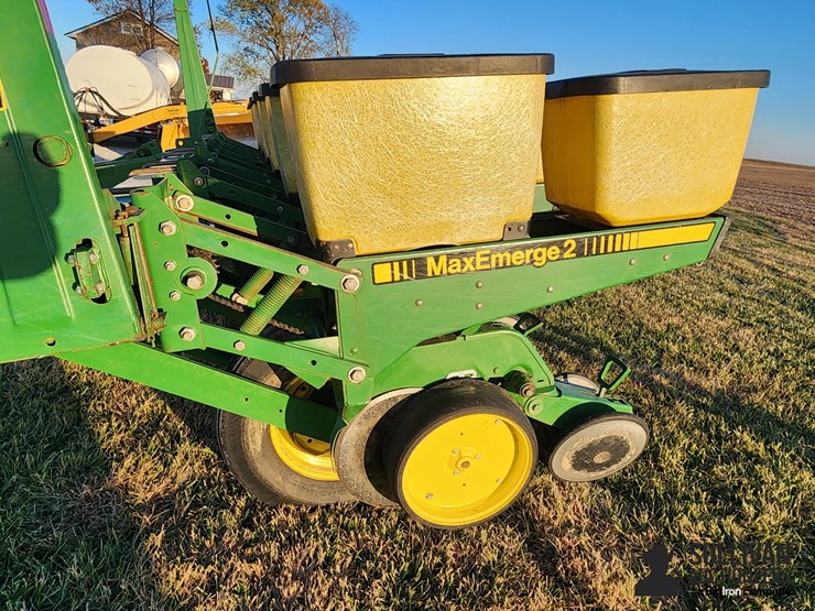 1995-john-deere-7200-image-16