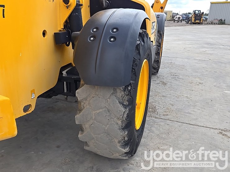 2017-jcb-510-56-image-29