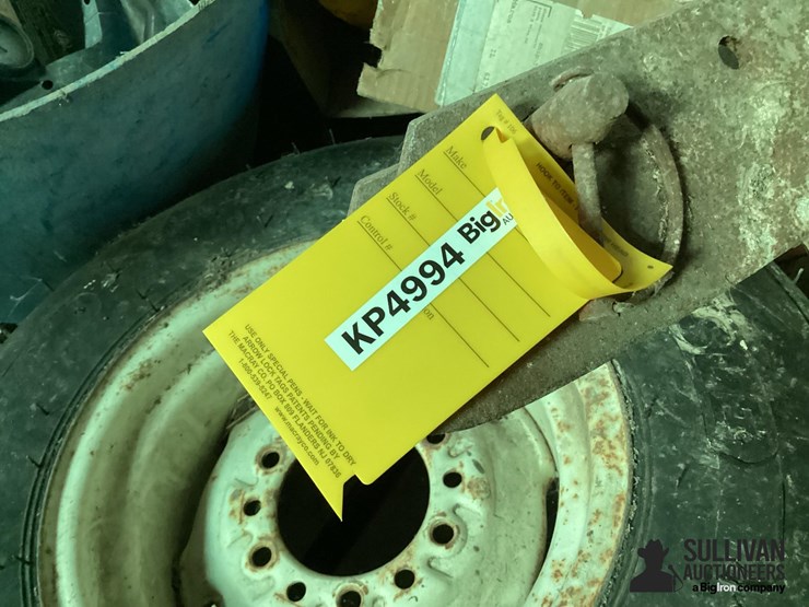 one-row-planter,-tire-&-parts-image-16