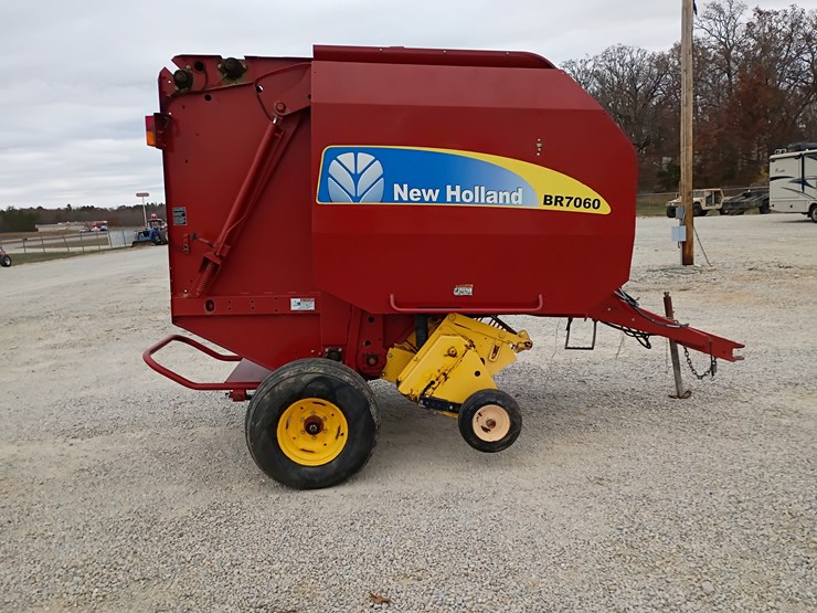 2014-new-holland-br7060-image-6